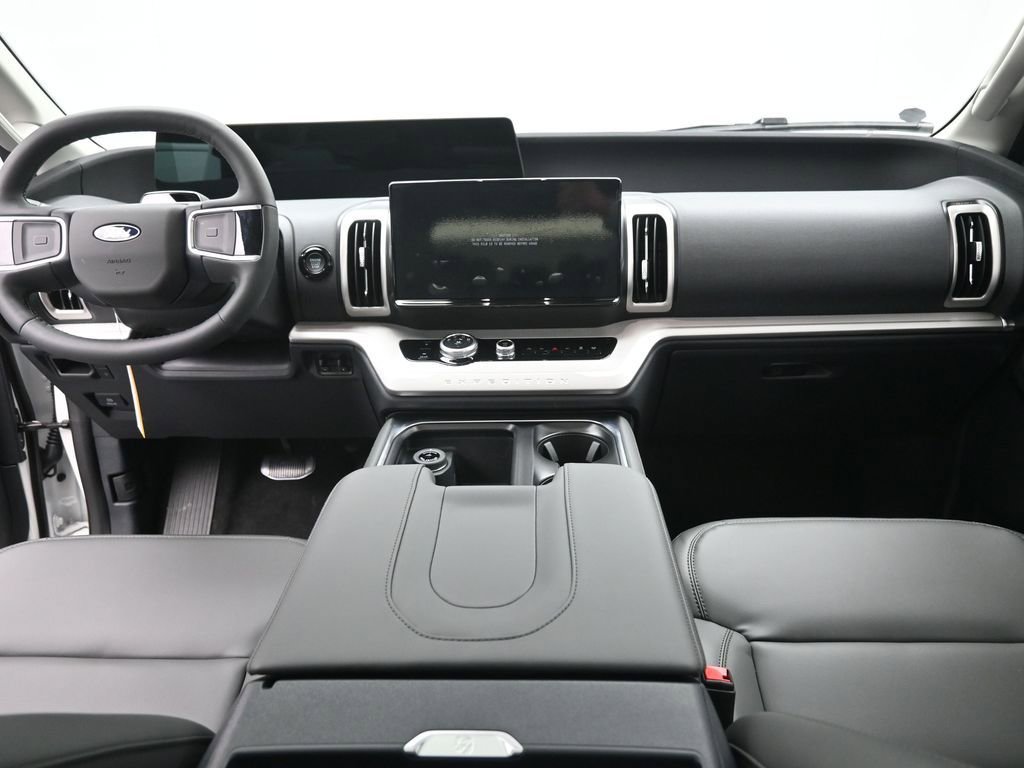 New 2026 Ford Expedition Active image 14