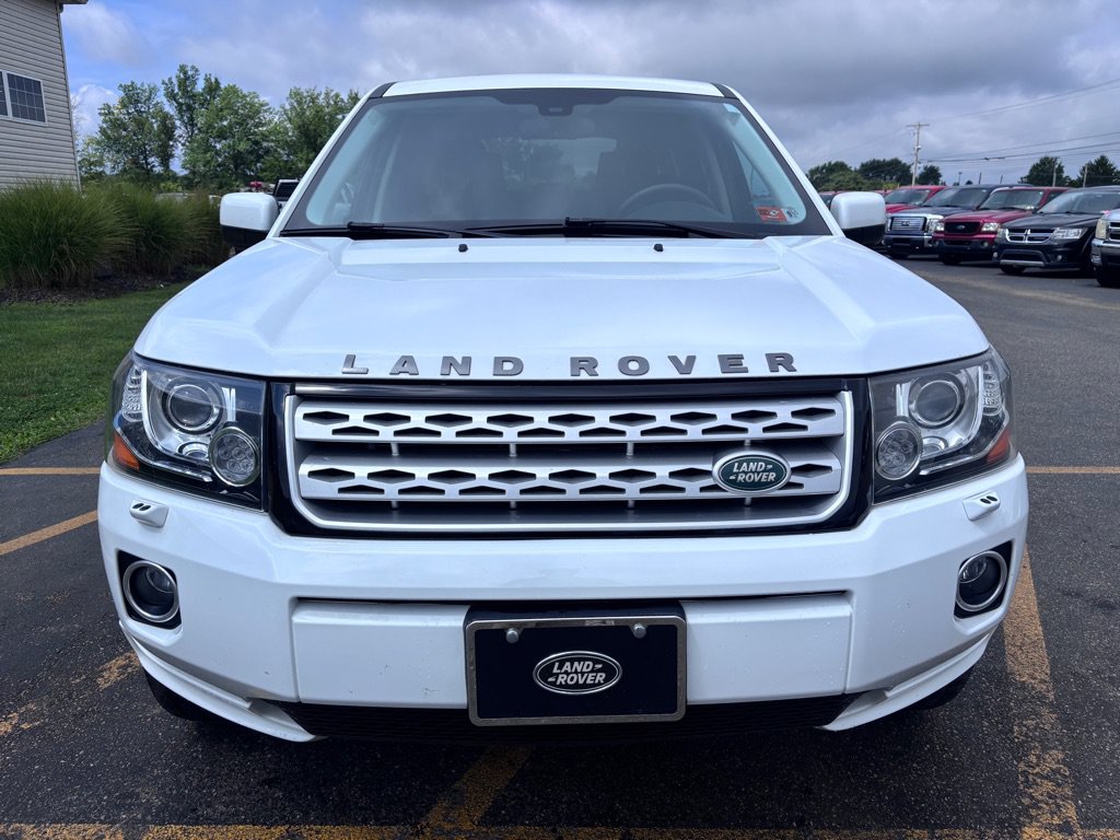 Used 2013 Land Rover LR2 AWD/4WD image 3