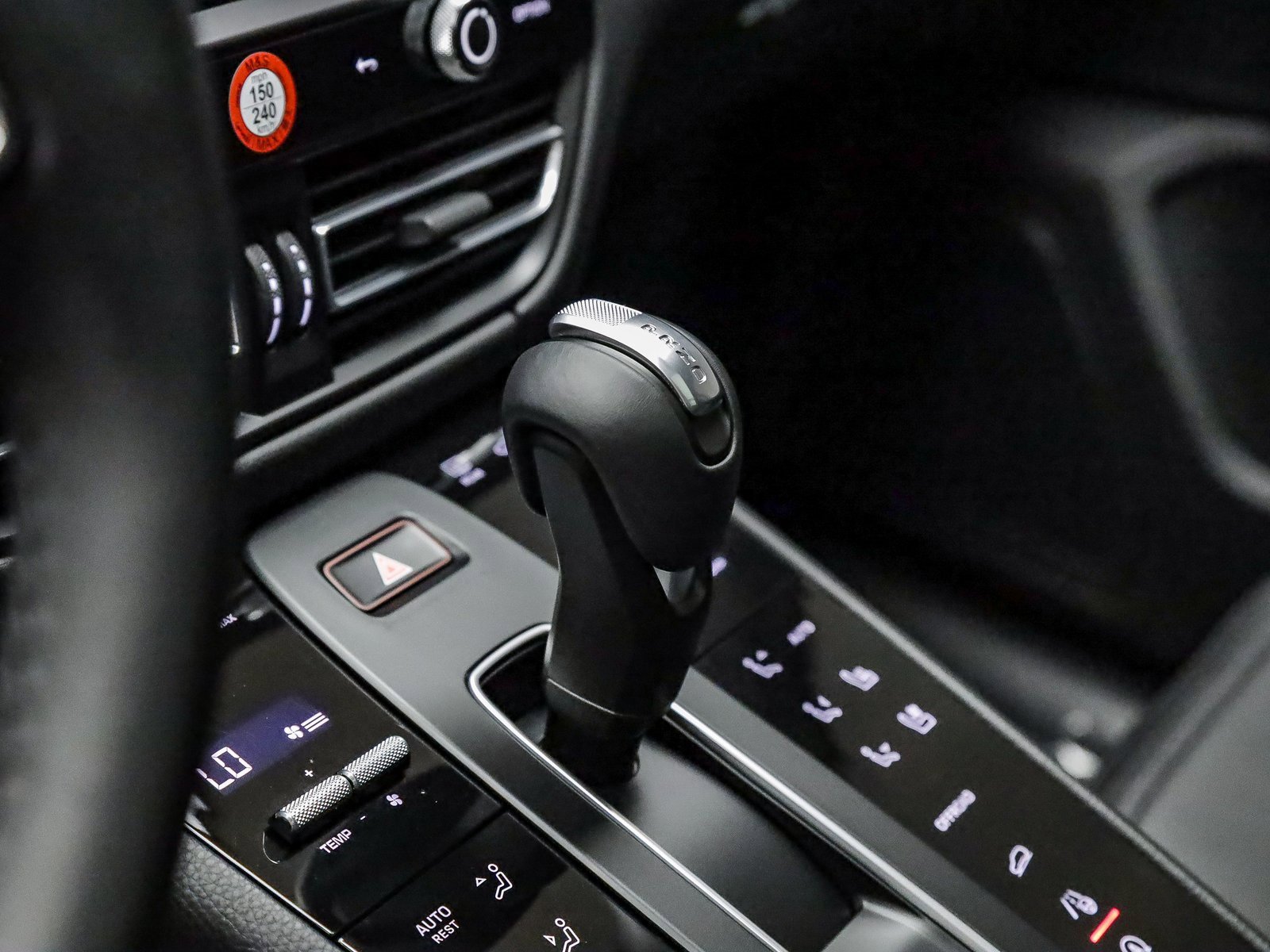 Certified 2025 Porsche Macan image 21