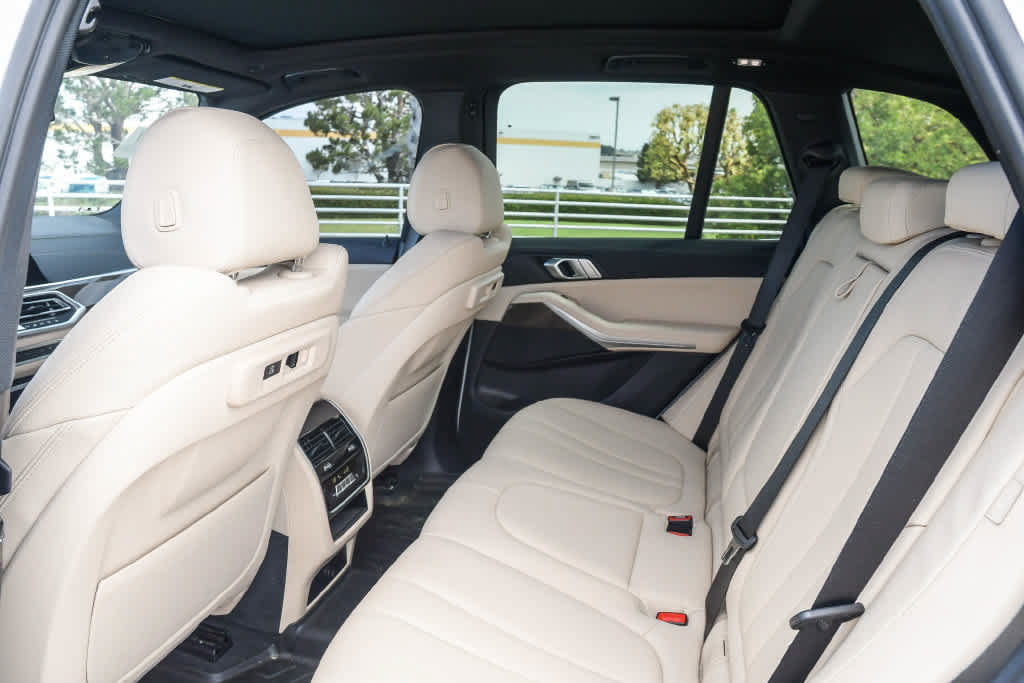 Used 2022 BMW X5 sDrive40i w/ Parking Assistance Package RWD image 18