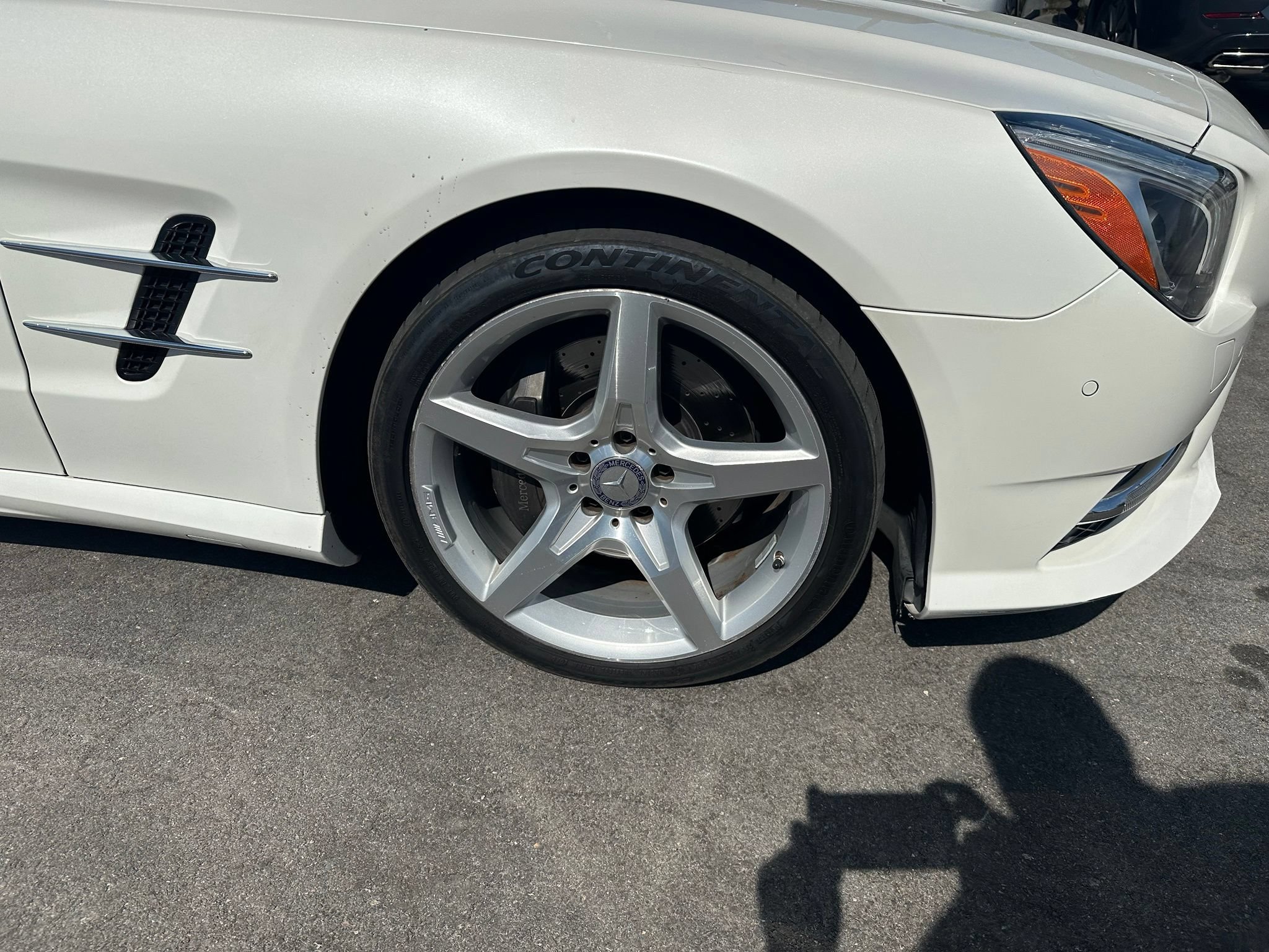 Used 2016 Mercedes-Benz SL 550 w/ Driver Assistance Package image 8