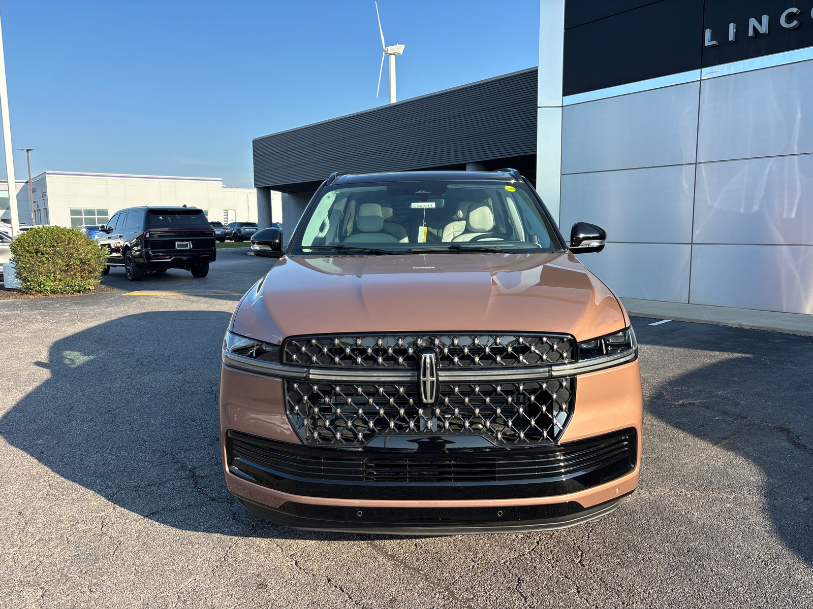 New 2026 Lincoln Navigator Black Label w/ Black Label Special Edition AWD/4WD image 2