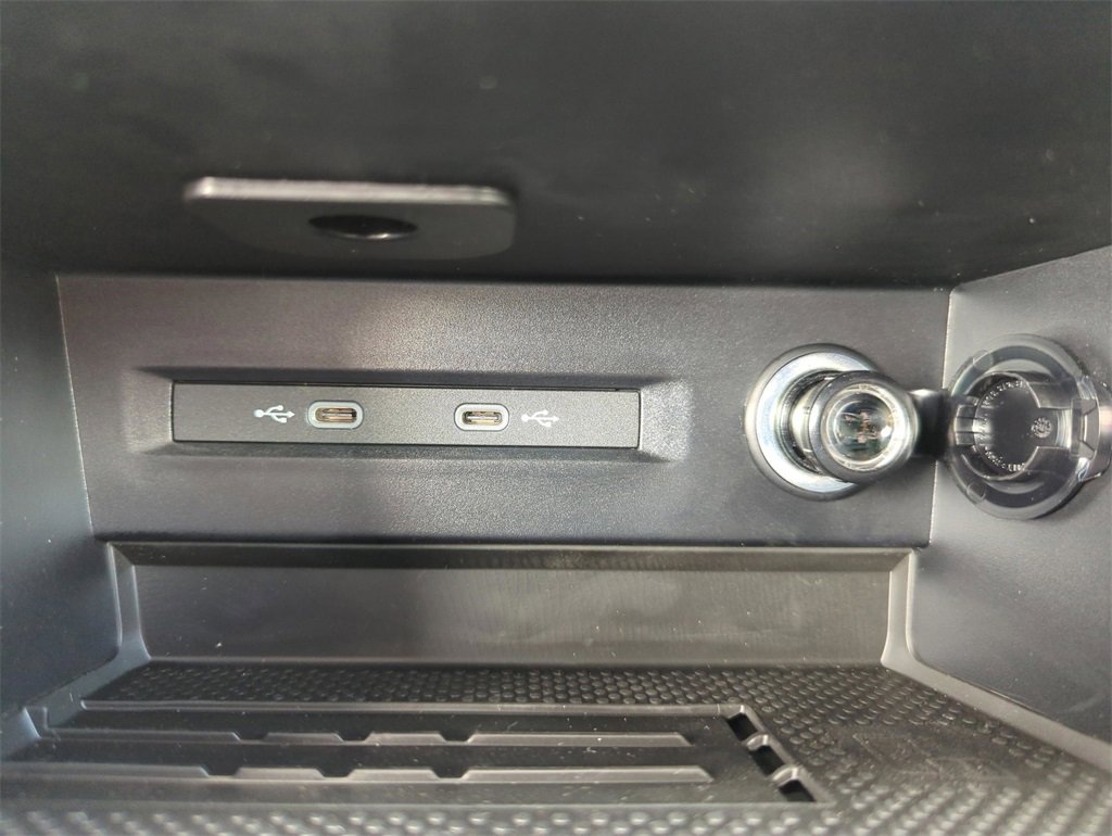 New 2026 Volkswagen Taos SE image 31