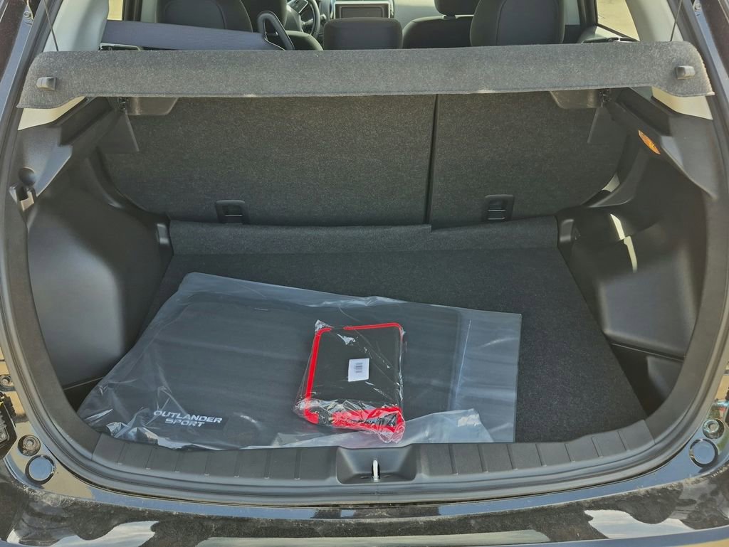 Used 2025 Mitsubishi Outlander Sport LE image 32