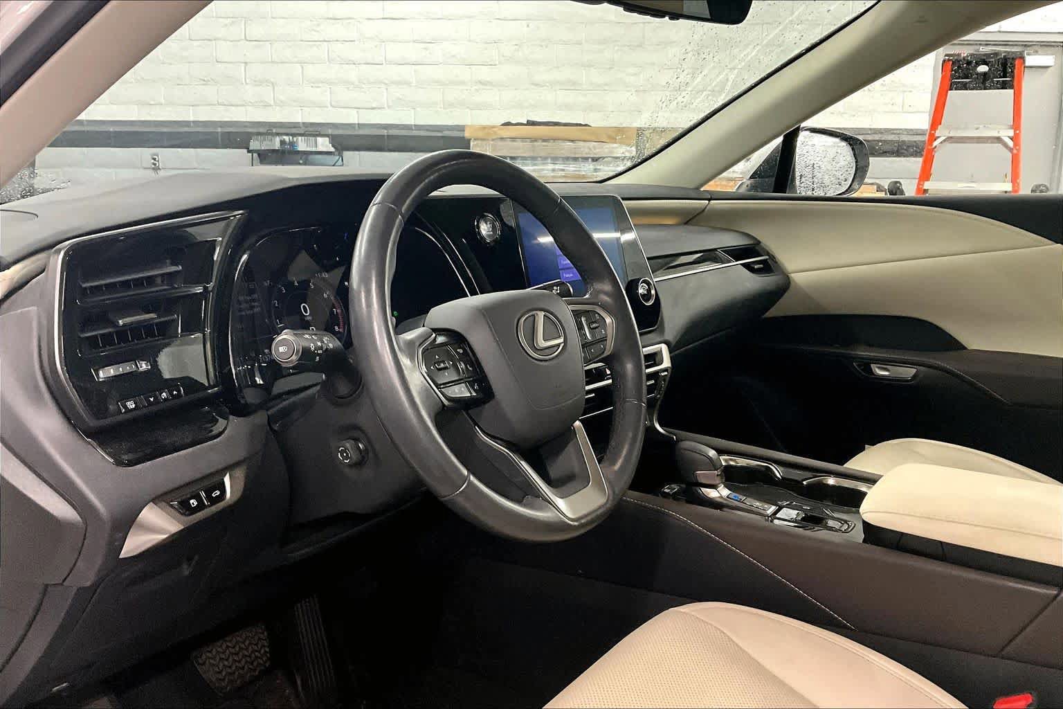 Used 2023 Lexus RX 350 FWD w/ Cold Area Package image 17