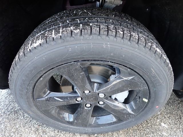 New 2025 Jeep Grand Cherokee Limited w/ Black Appearance Package image 11