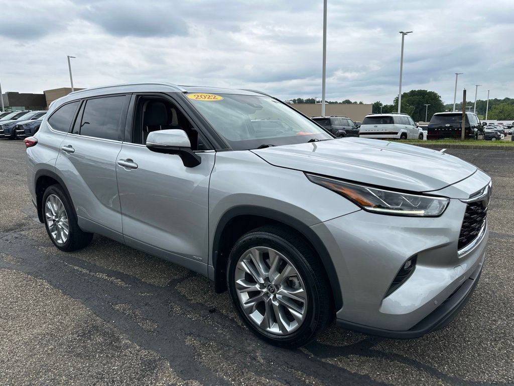Used 2022 Toyota Highlander Limited AWD/4WD image 18