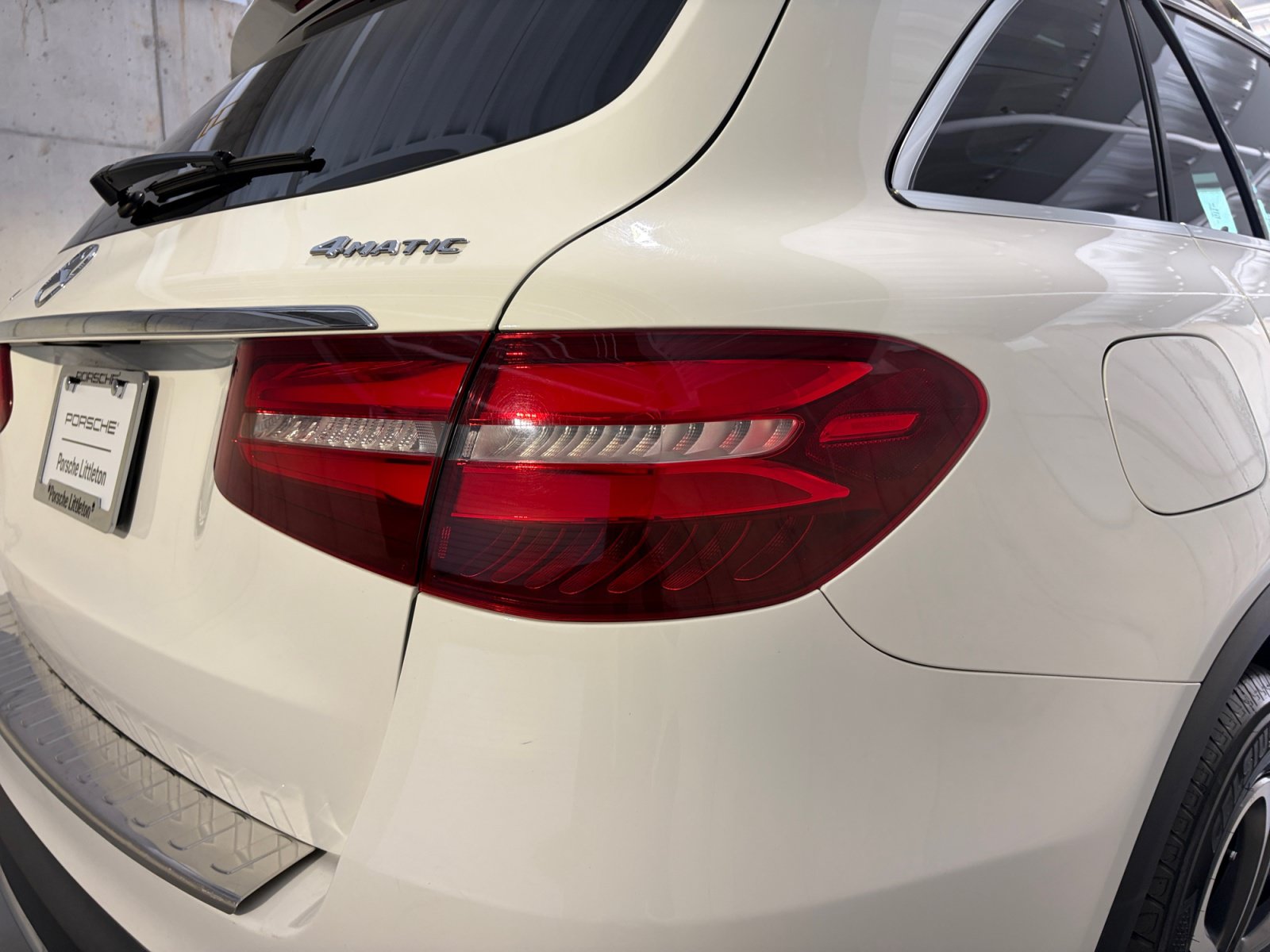 Used 2019 Mercedes-Benz GLC 300 4MATIC image 15