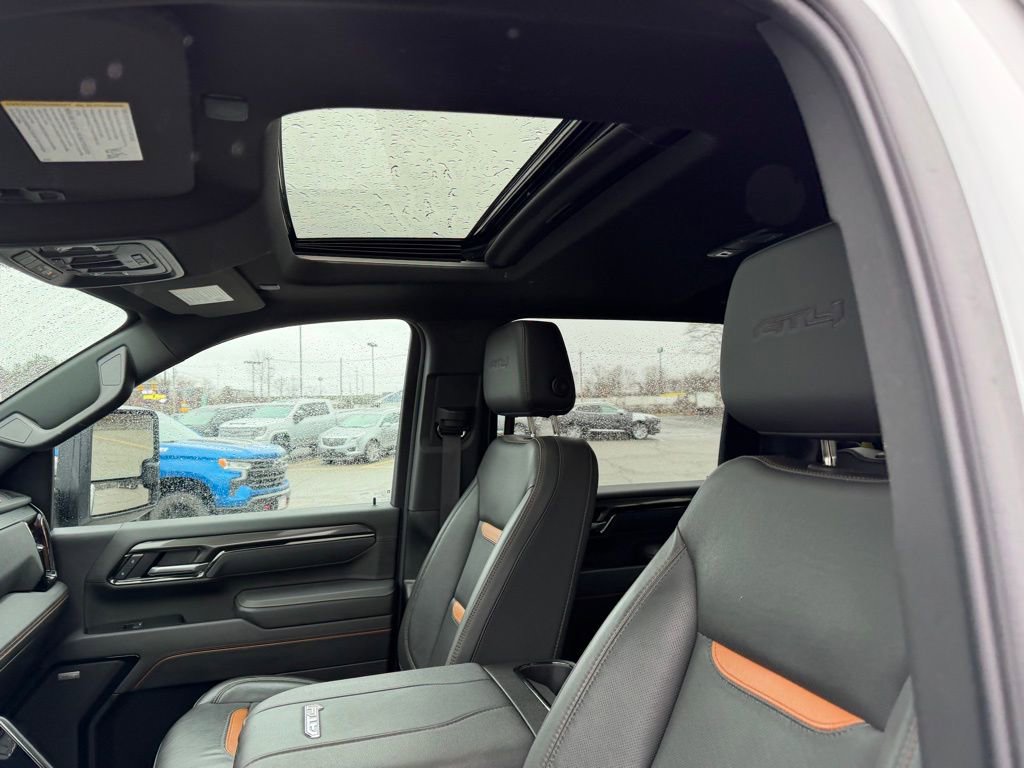 Used 2025 GMC Sierra 3500 AT4 AWD/4WD image 14