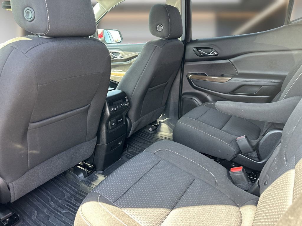Certified 2023 GMC Acadia SLE w/ Driver Convenience Package image 11