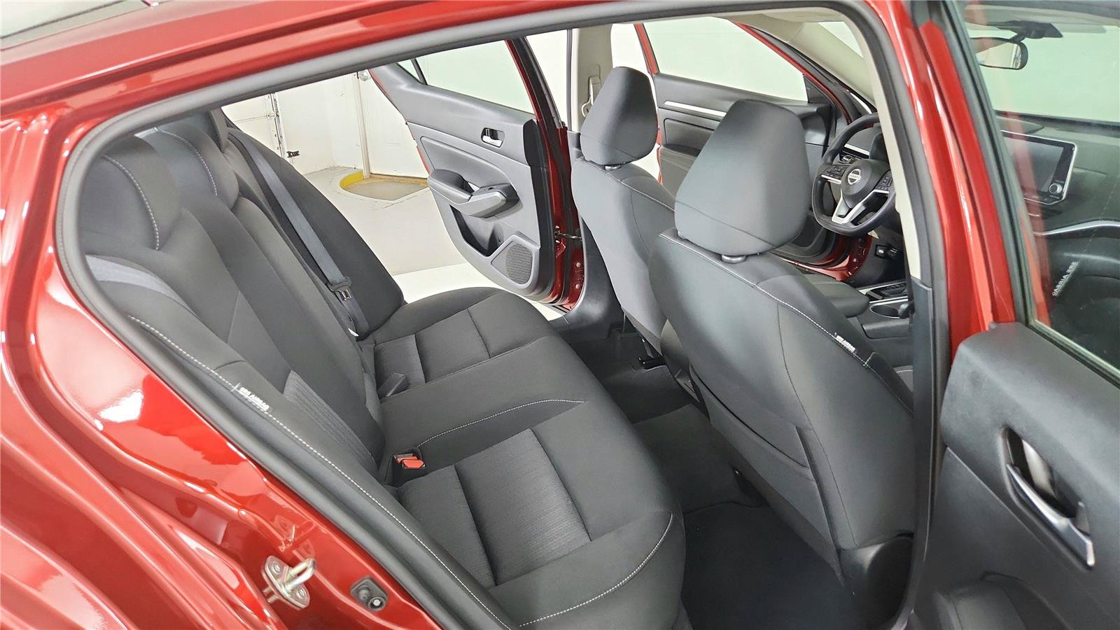 Used 2022 Nissan Altima 2.5 SV FWD image 18