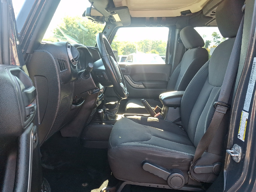 Used 2016 Jeep Wrangler Unlimited Sport w/ Quick Order Package 23S AWD/4WD image 14