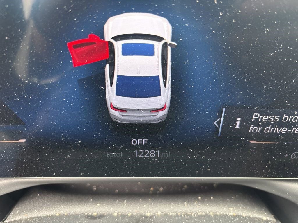 Used 2025 BMW 330i xDrive Sedan image 12