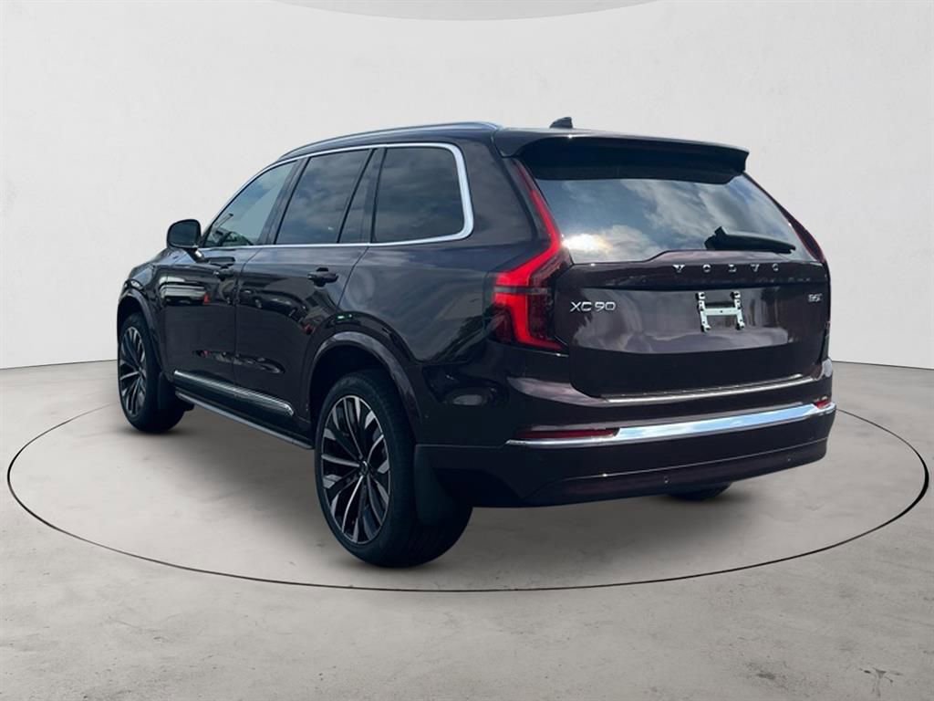 New 2026 Volvo XC90 B5 Plus w/ Protection Package Premier AWD/4WD image 3