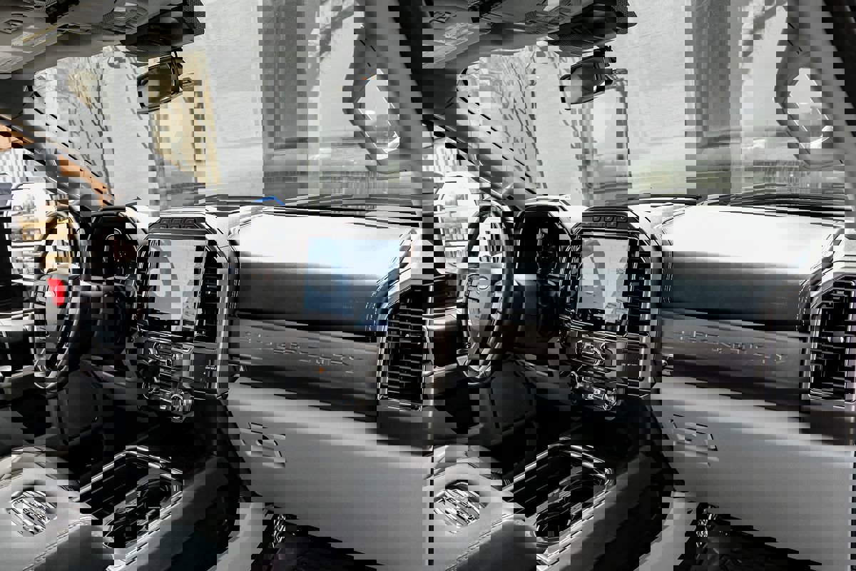 Used 2022 Ford F250 Limited image 11