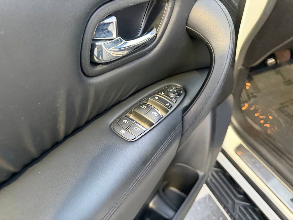 Used 2022 Nissan Armada SL w/ Midnight Edition Package image 15