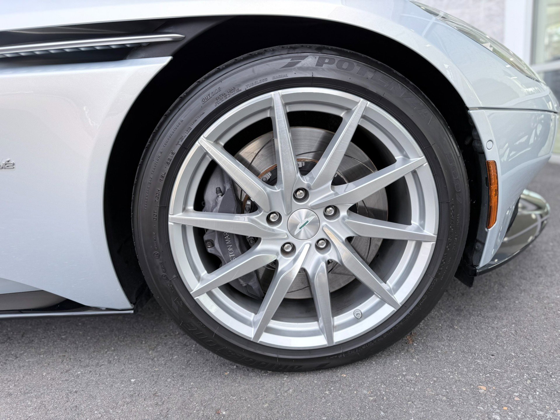 Used 2017 Aston Martin DB11 V12 image 43