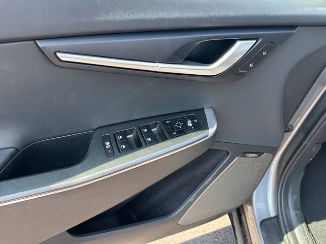 Used 2023 Kia EV6 Wind w/ Wind Technology Package AWD/4WD image 16