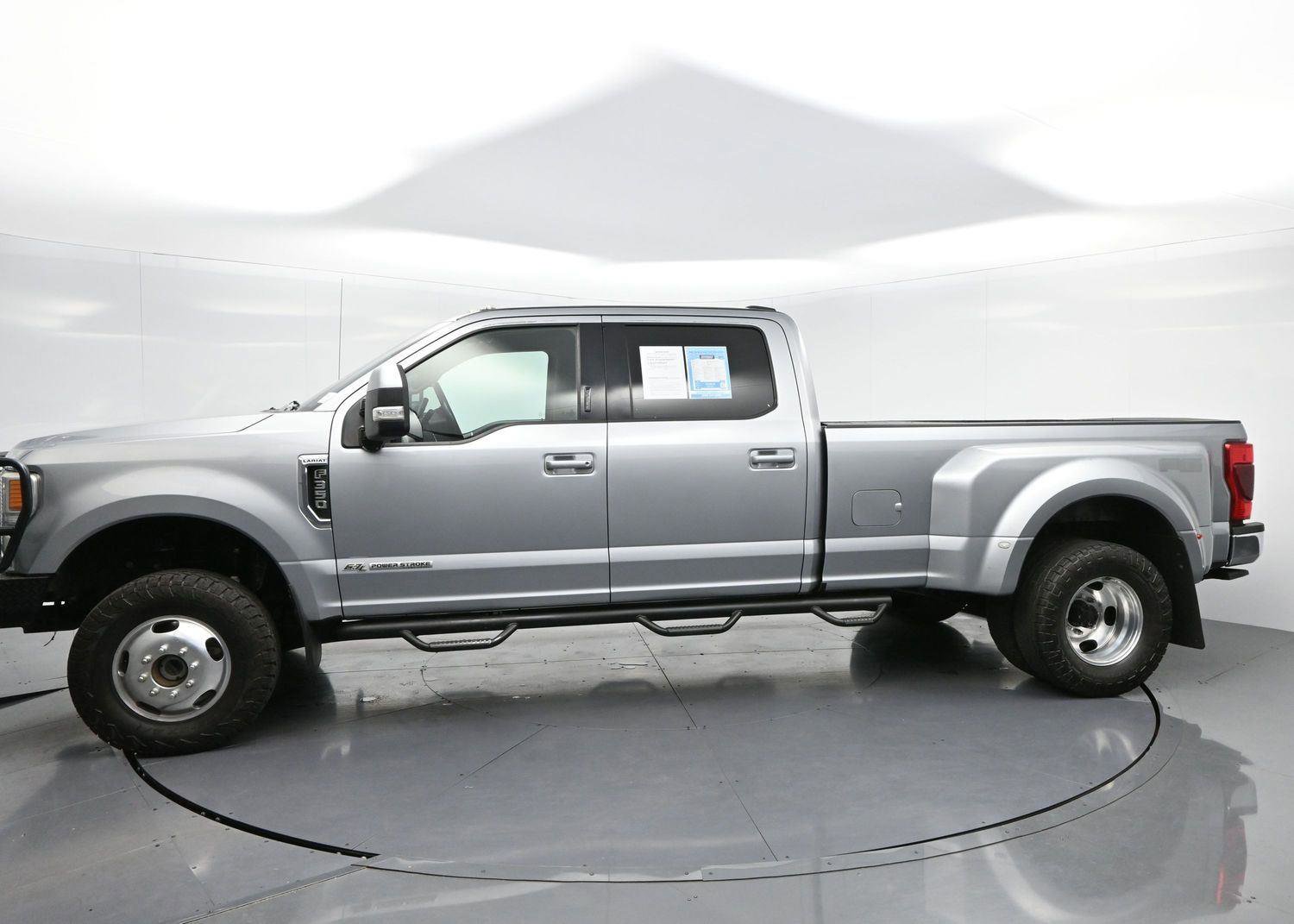 Used 2020 Ford F350 Lariat w/ Lariat Value Package image 4