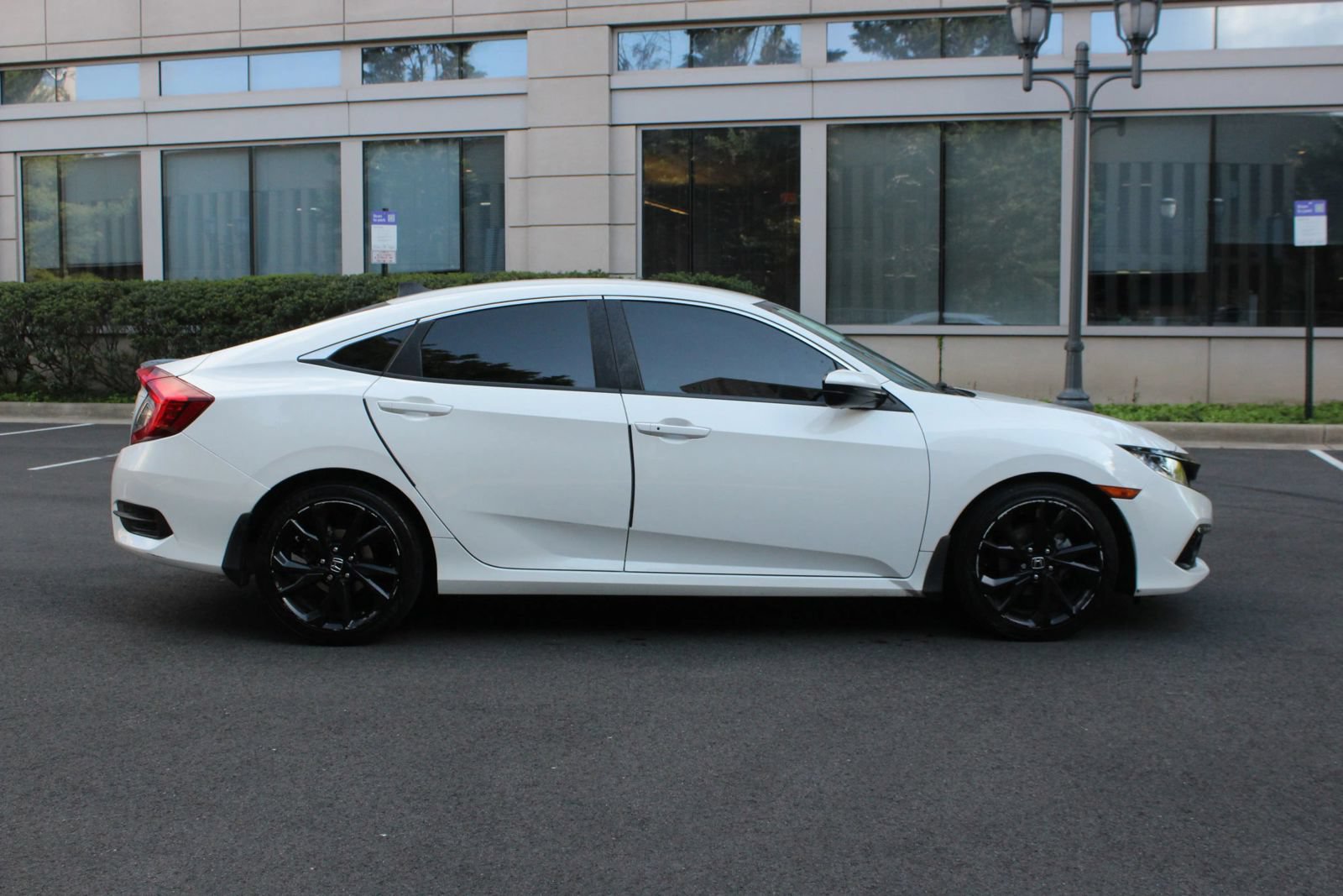 Used 2019 Honda Civic Sport image 6