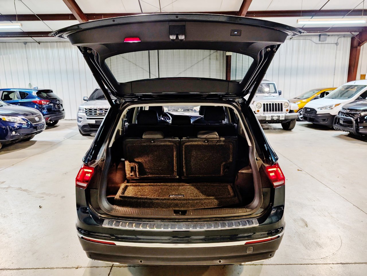 Used 2019 Volkswagen Tiguan SEL image 24