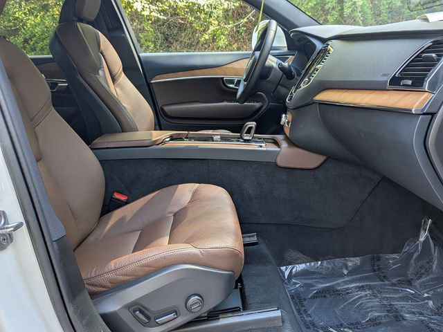 Certified 2023 Volvo XC90 T8 Plus w/ Protection Package AWD/4WD image 29