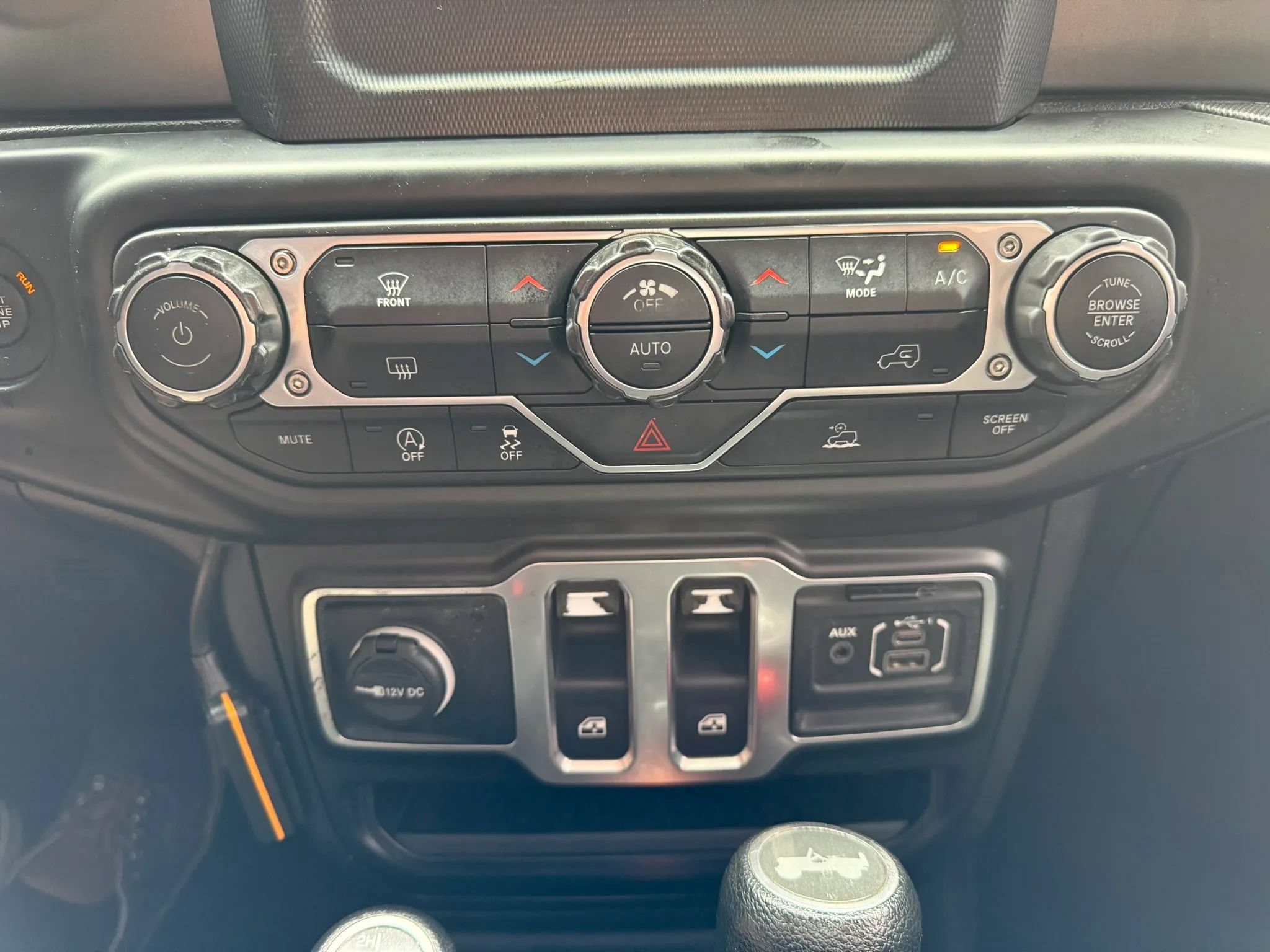 Used 2021 Jeep Wrangler Sport AWD/4WD image 24