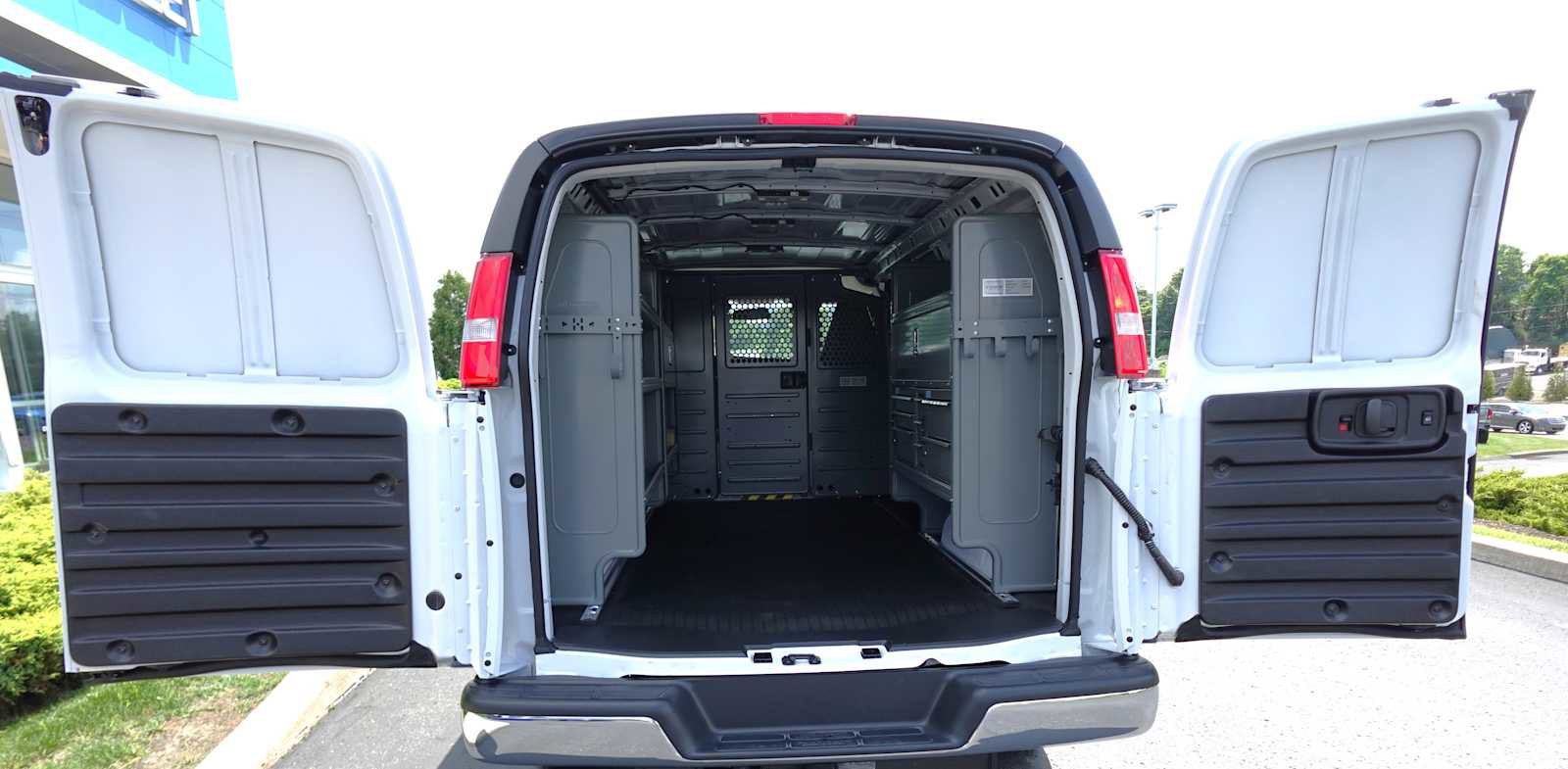 New 2025 GMC Savana 2500 w/ Driver Convenience Package image 17
