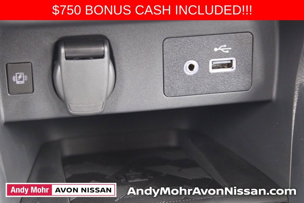 New 2025 Nissan Versa SV w/ Trunk Package image 23