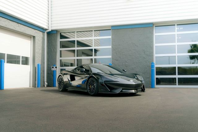 Used 2017 McLaren 570S RWD image 28