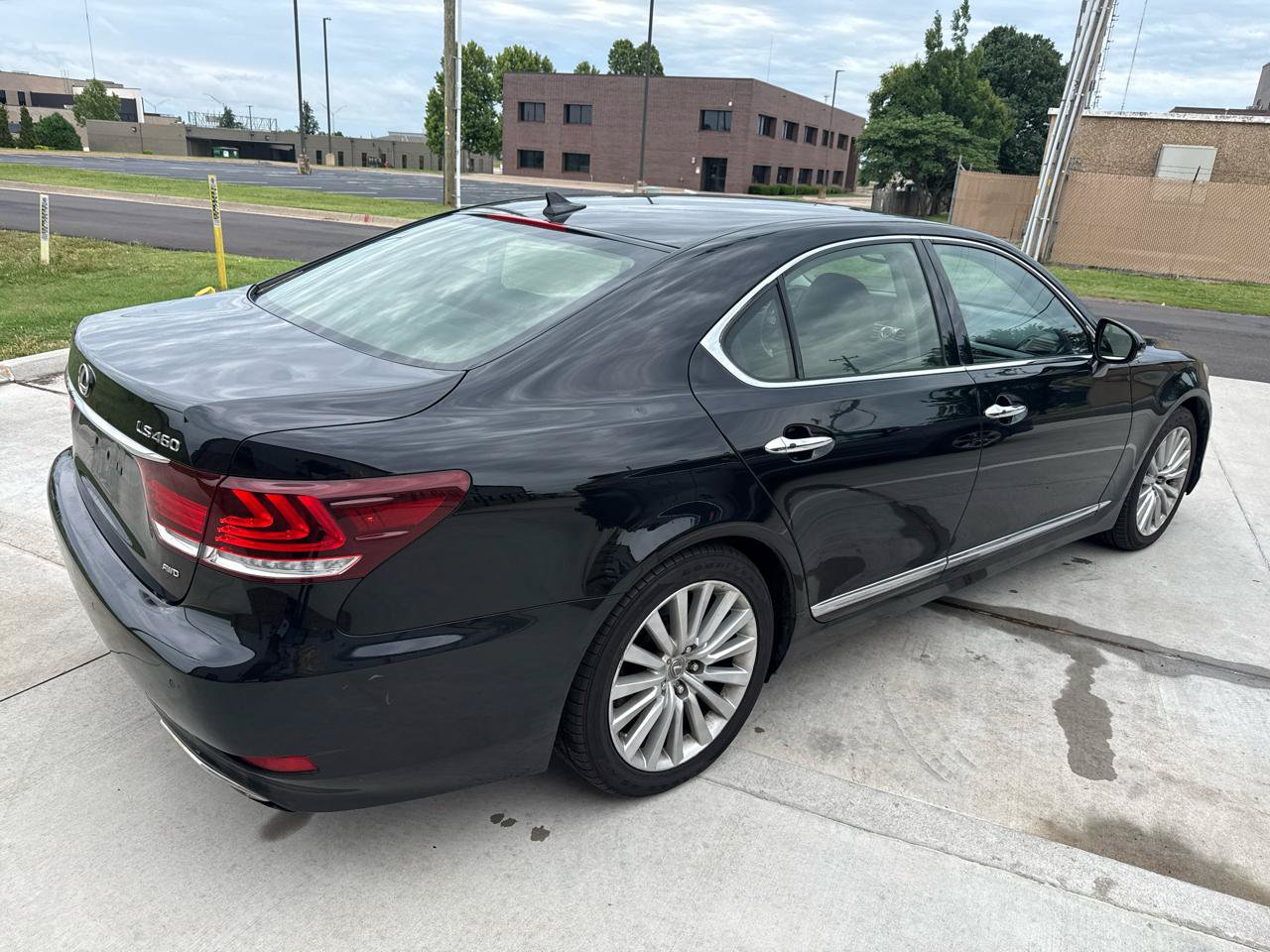 Used 2013 Lexus LS 460 AWD w/ Comfort Pkg image 10