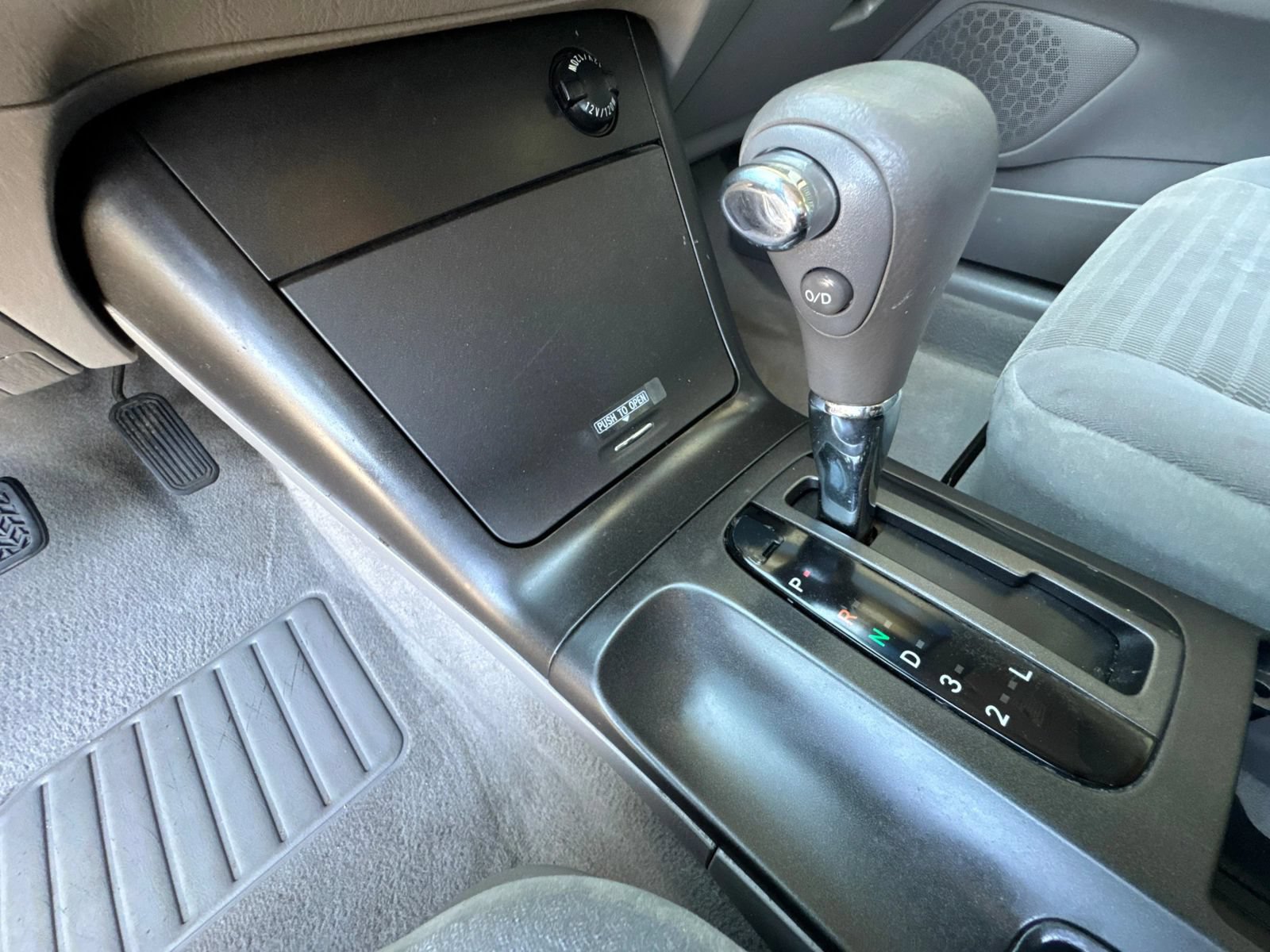 Used 2005 Toyota Camry LE FWD image 28