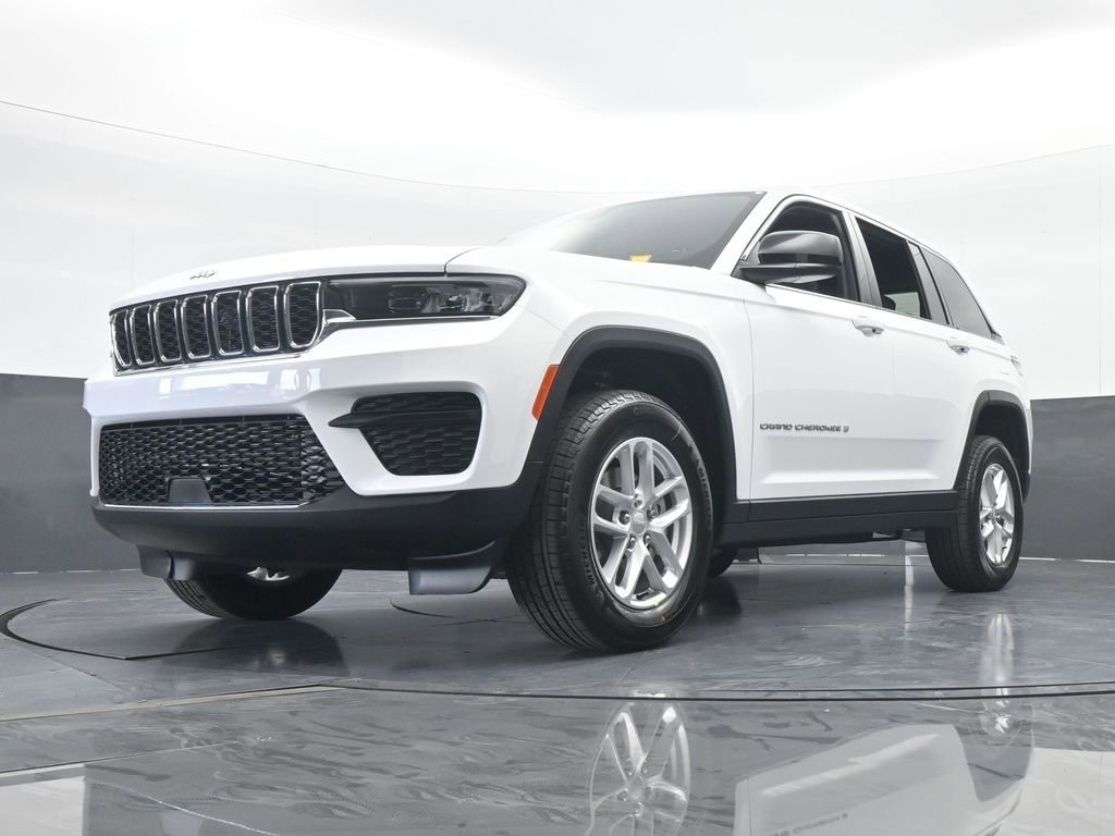 New 2025 Jeep Grand Cherokee Laredo RWD image 54