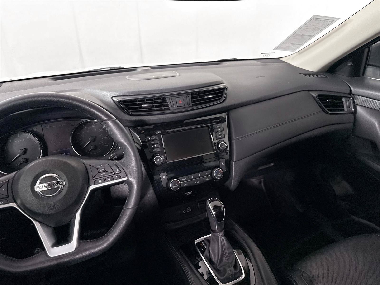 Used 2018 Nissan Rogue SL w/ Premium Package FWD image 36