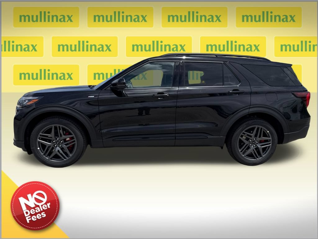 New 2026 Ford Explorer ST-Line w/ ST-Line Street Pack RWD image 2