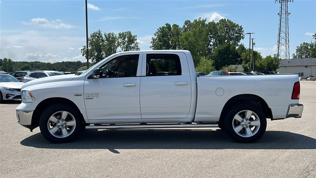 Used 2022 RAM 1500 Classic SLT w/ SLT Plus D￩cor Group image 7