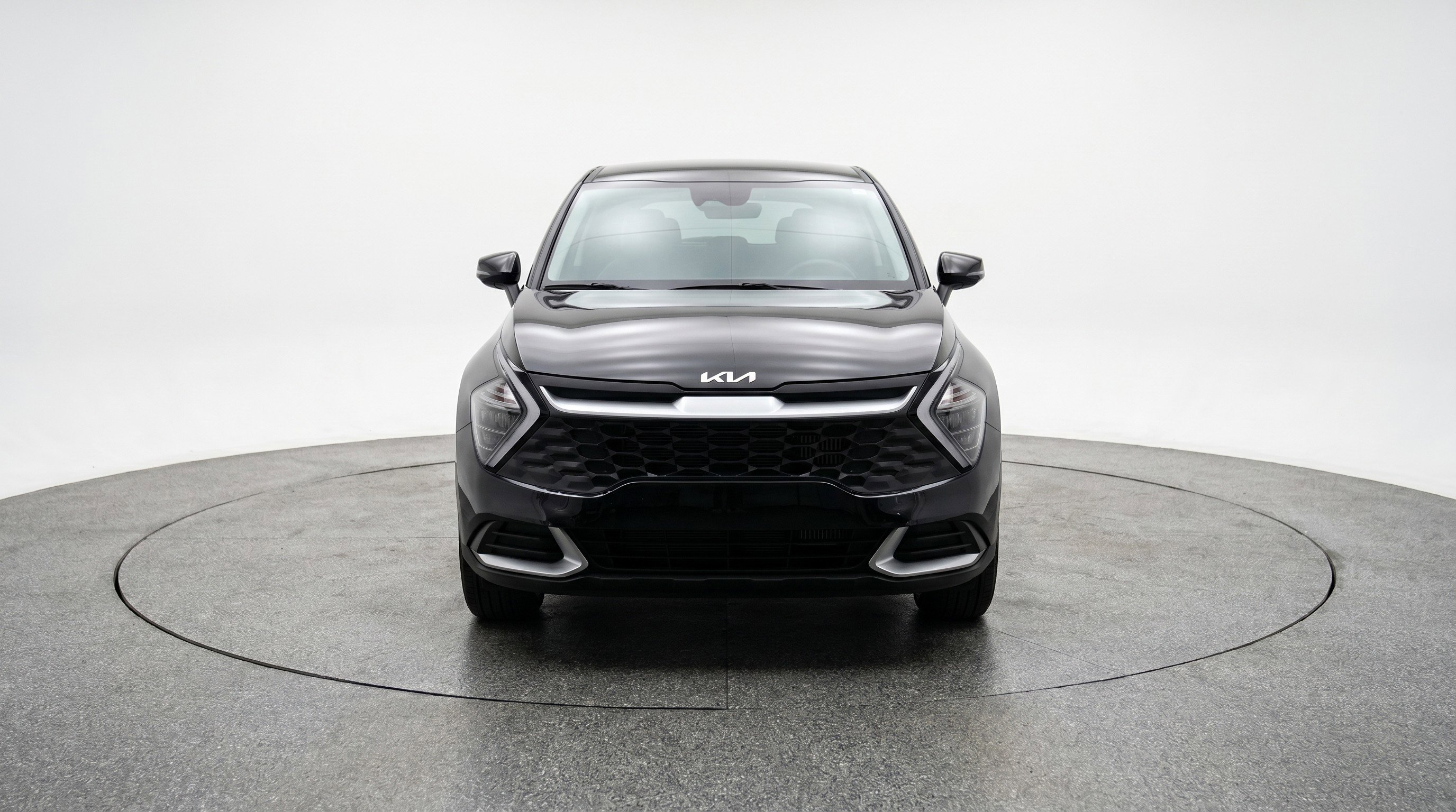 Used 2025 Kia Sportage LX AWD/4WD image 2