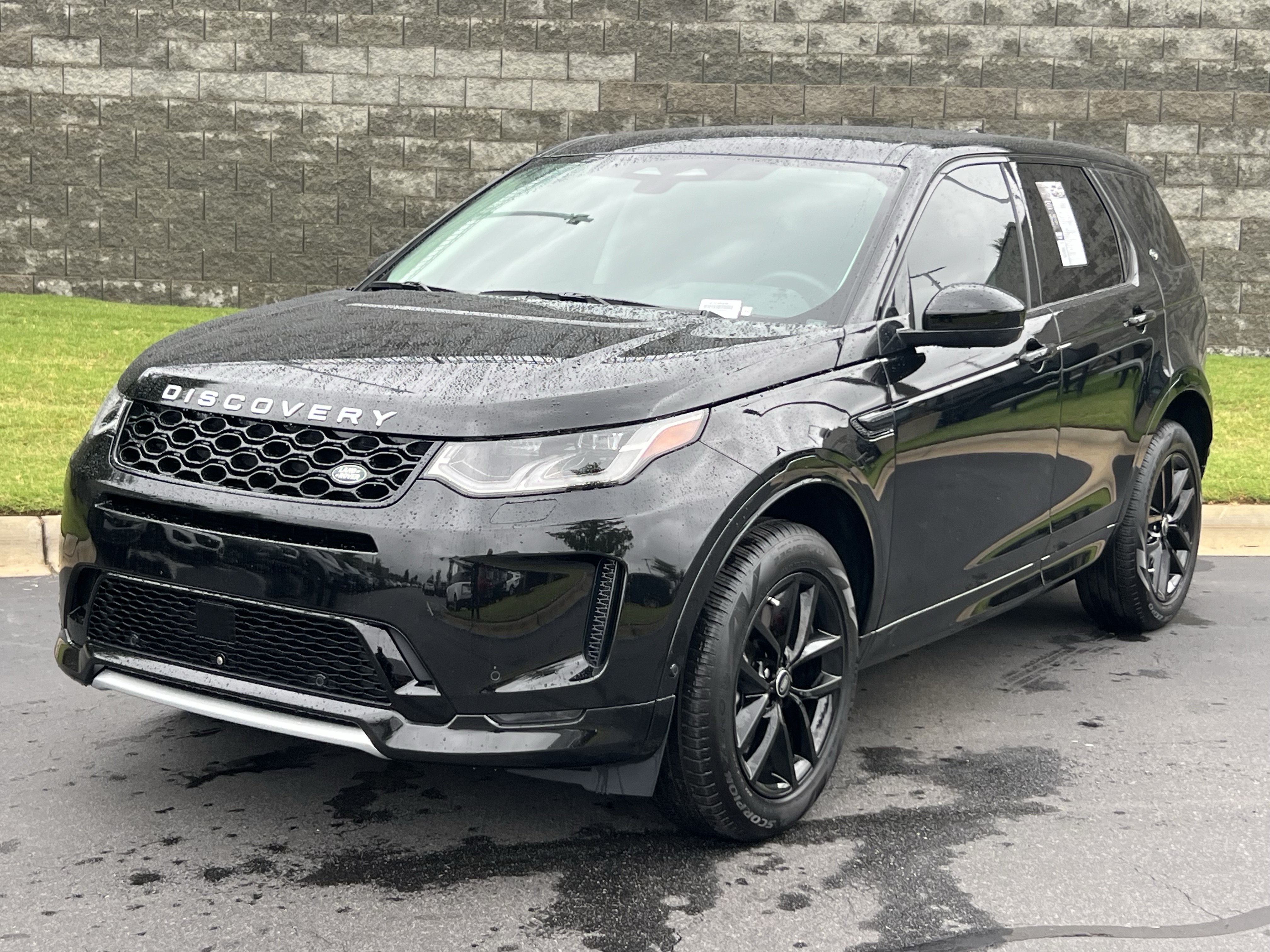 Certified 2025 Land Rover Discovery Sport S AWD/4WD image 1
