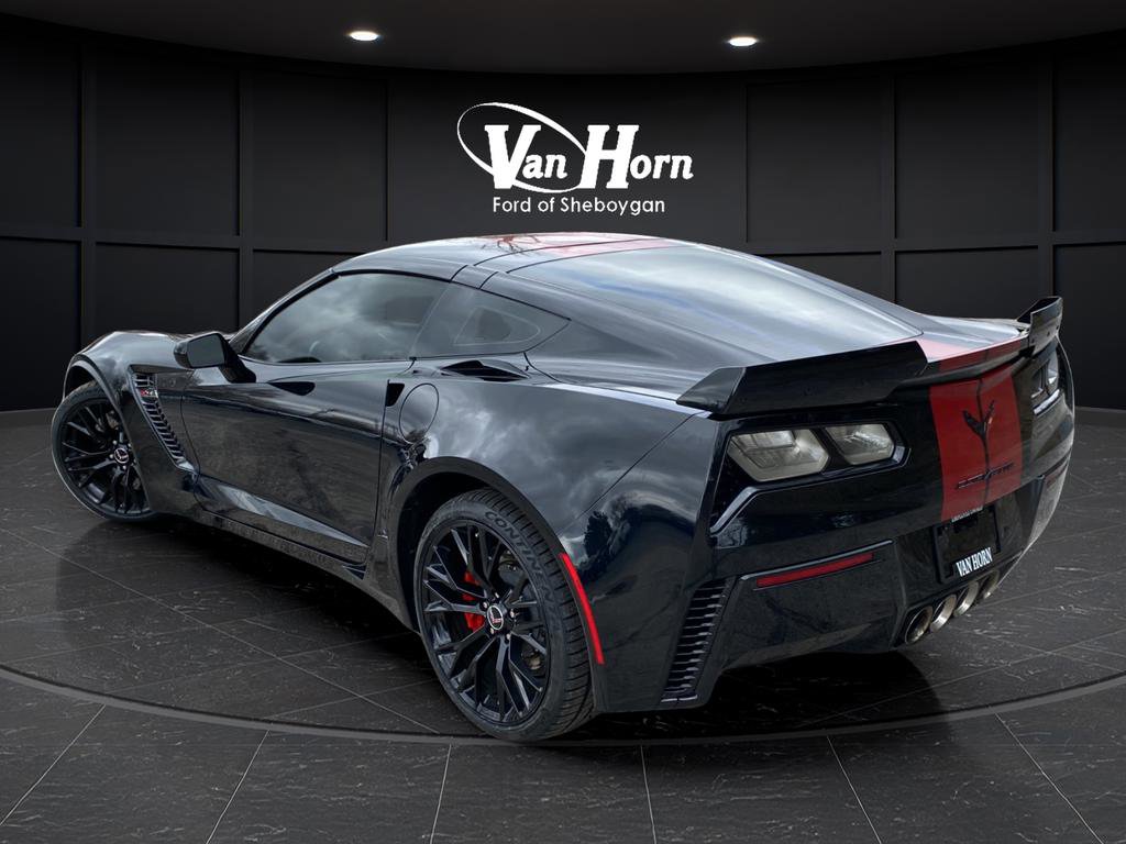 Used 2015 Chevrolet Corvette Z06 w/ 3LZ Preferred Equipment Group image 4
