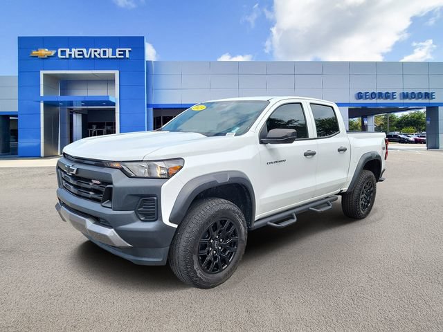 Used 2023 Chevrolet Colorado Trail Boss AWD/4WD image 2