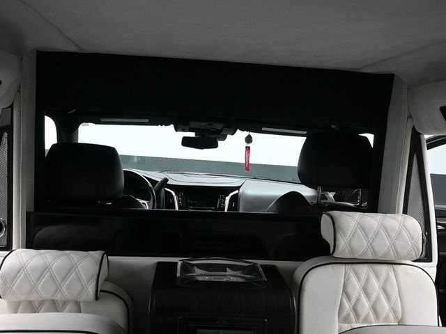 Used 2020 Cadillac Escalade ESV Platinum w/ Escalade Sport Edition AWD/4WD image 24