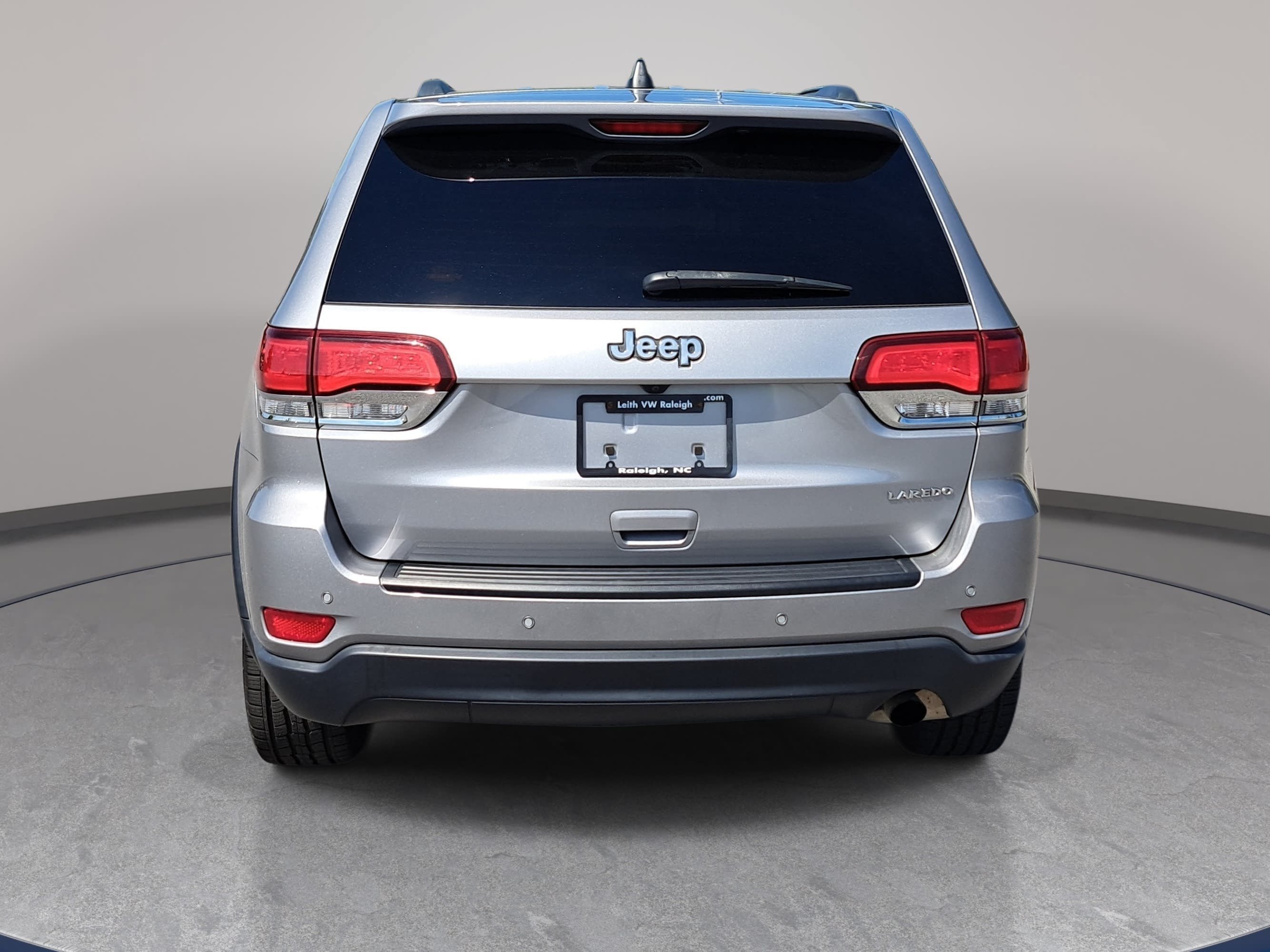 Used 2021 Jeep Grand Cherokee Laredo RWD image 6