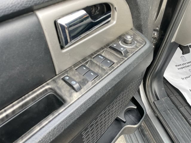Used 2016 Ford Expedition Limited AWD/4WD image 12