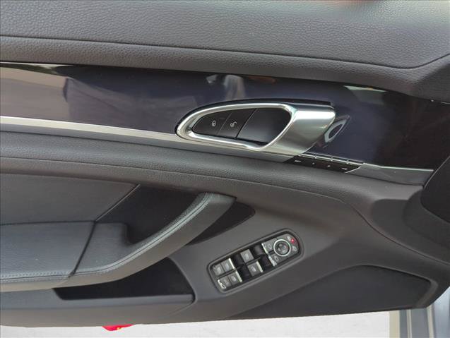 Used 2015 Porsche Panamera image 10