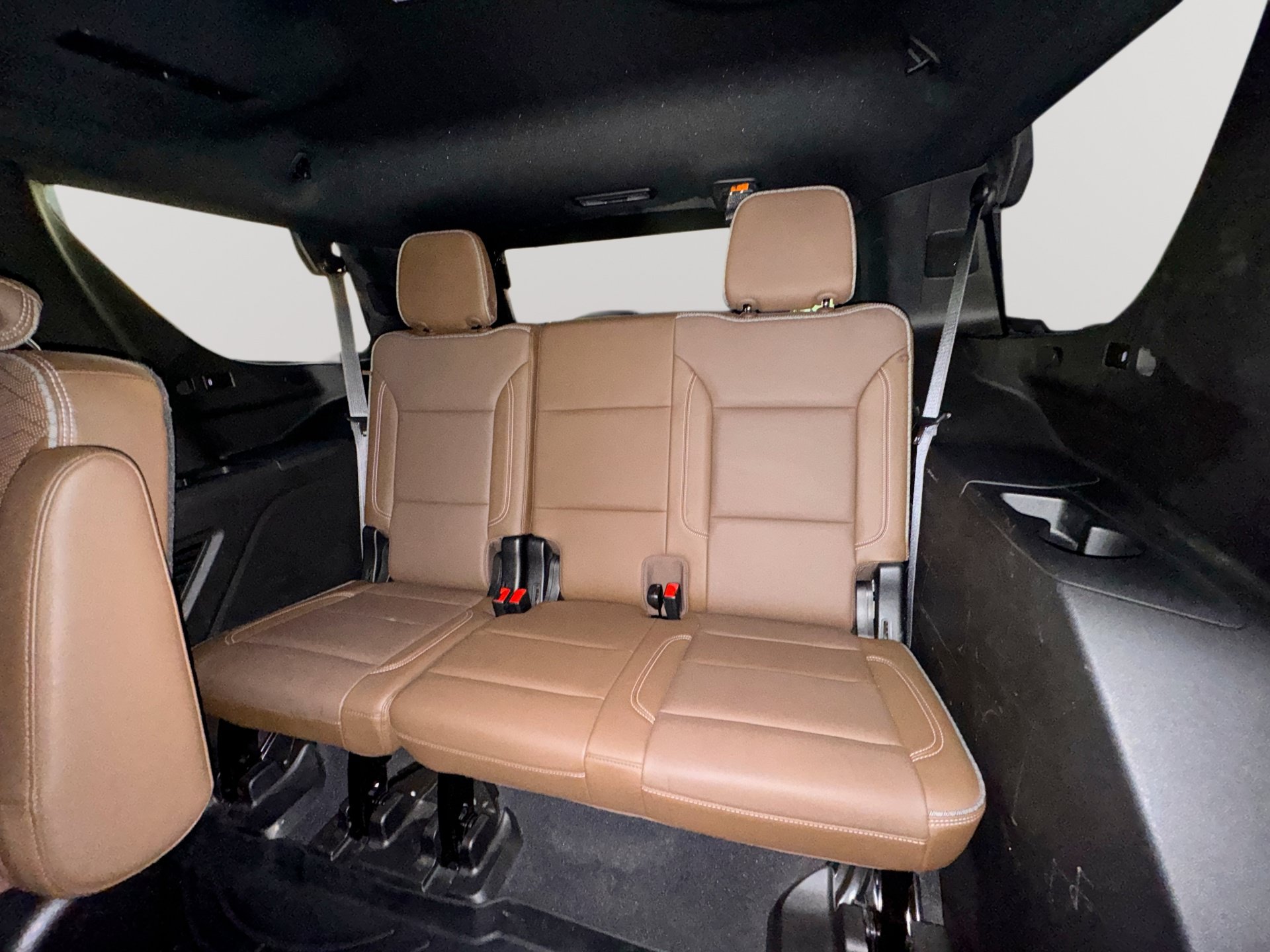 Used 2021 Chevrolet Tahoe High Country w/ Premium Package AWD/4WD image 27
