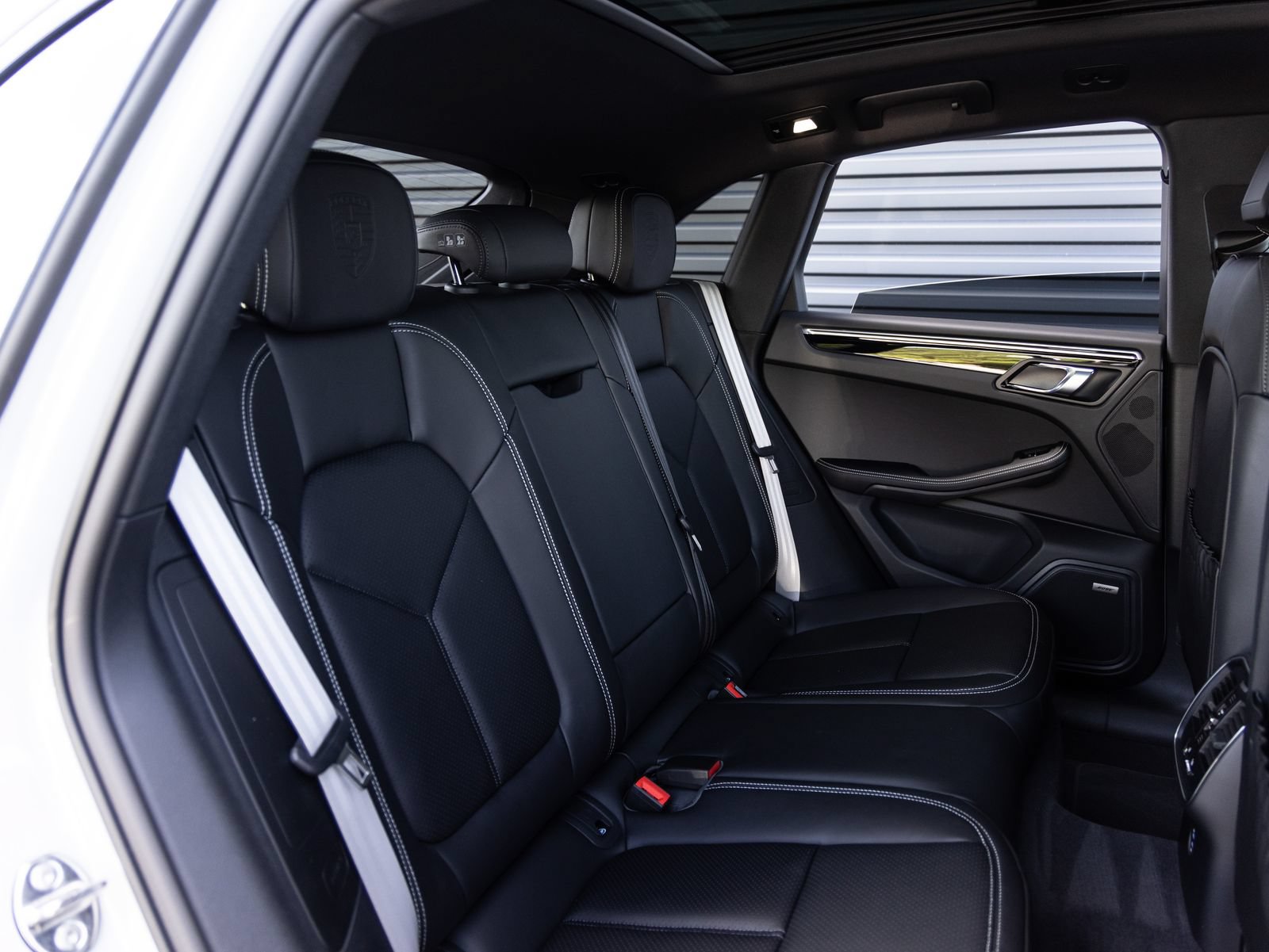 New 2026 Porsche Macan S AWD/4WD image 31