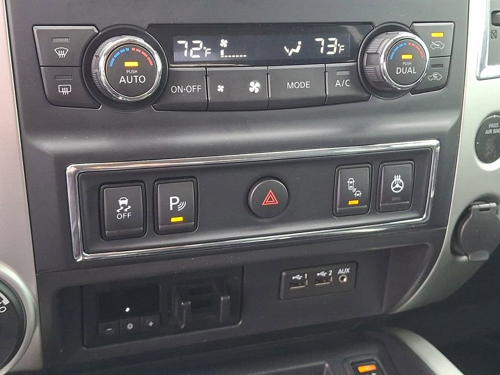 Used 2019 Nissan Titan PRO-4X w/ Pro-4x Convenience Package AWD/4WD image 15