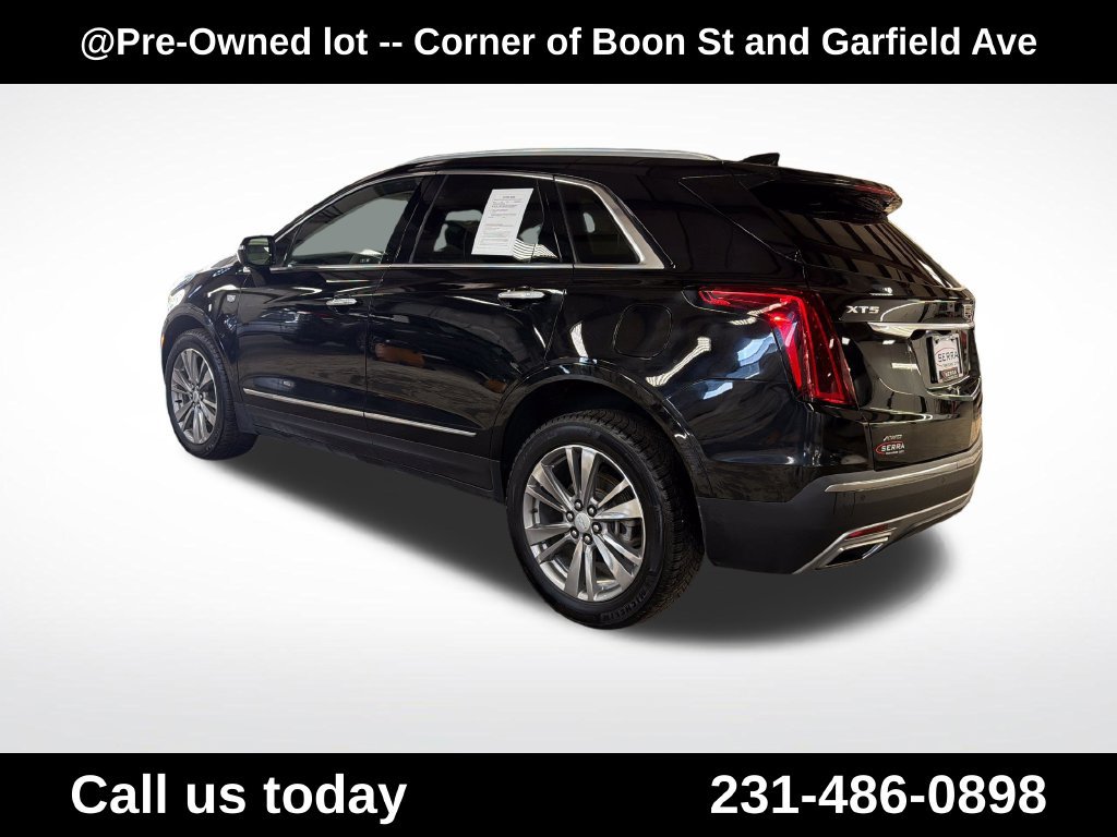 Used 2022 Cadillac XT5 Premium Luxury w/ LPO, Floor Liner Package AWD/4WD image 3