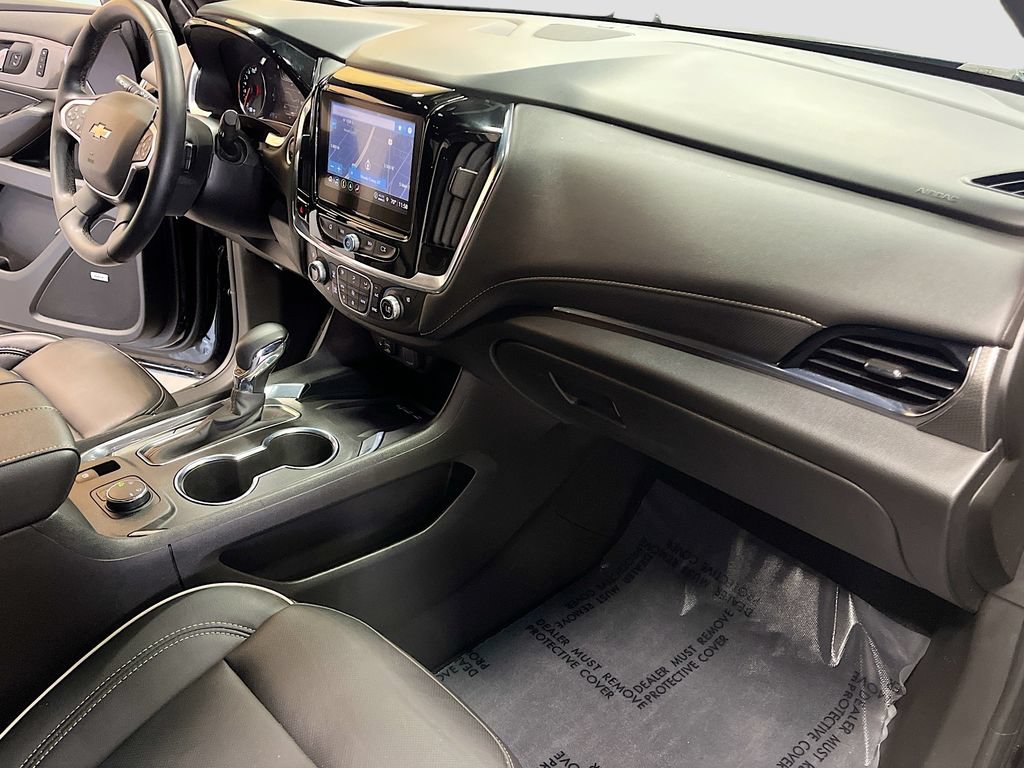 Used 2023 Chevrolet Traverse Premier w/ Redline Edition AWD/4WD image 31