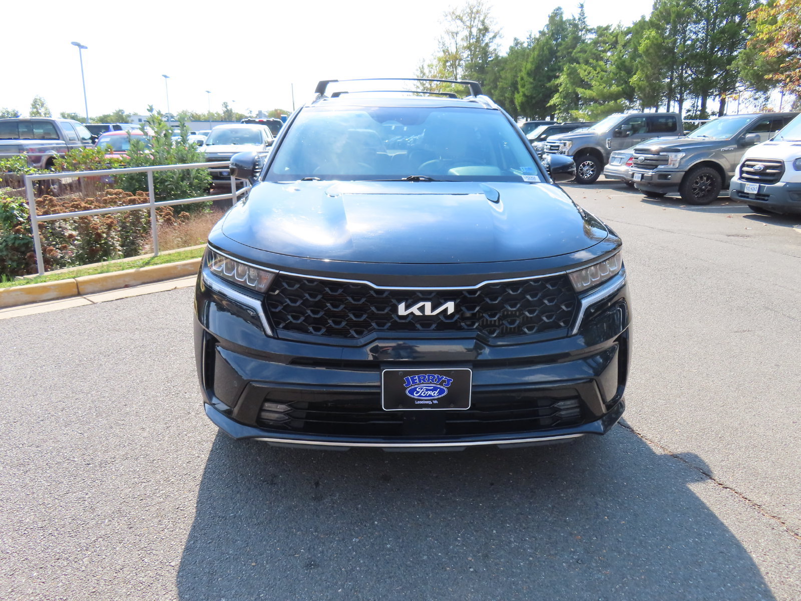 Used 2022 Kia Sorento EX w/ Panoramic Sunroof Package AWD/4WD image 2